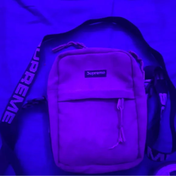 Supreme Men’s Fashion Designer Bag Color: Tan & Black